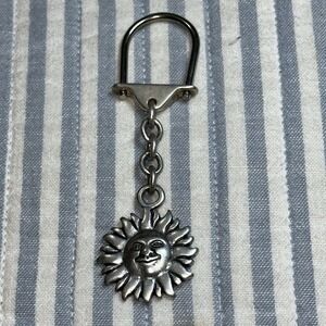 Vintage Sun Face Metal Keychain Smiling Sun Boho Celestial Silver Tone 3.5"